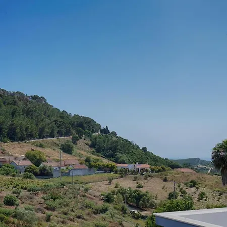 Moradia Com Piscina Privada Em * Sesimbra