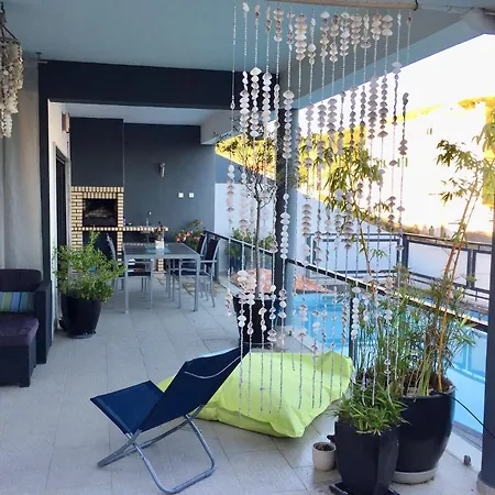 Moradia Com Piscina Privada Em