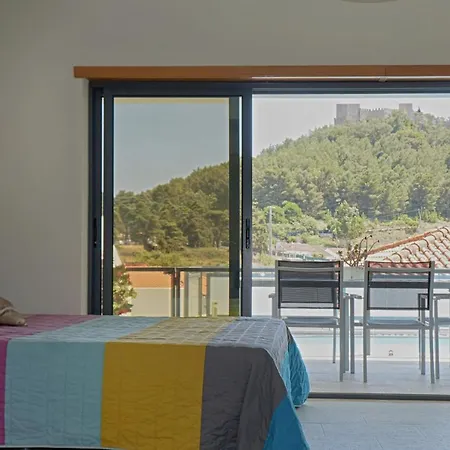 Moradia Com Piscina Privada Em Tatil Evi Sesimbra