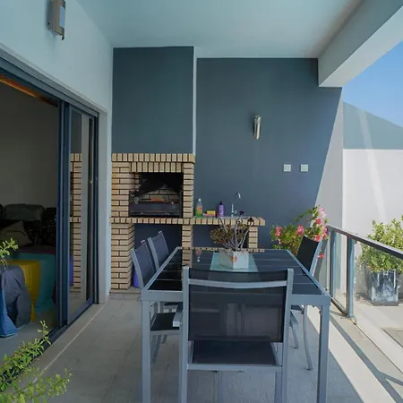 Moradia Com Piscina Privada Em Sesimbra