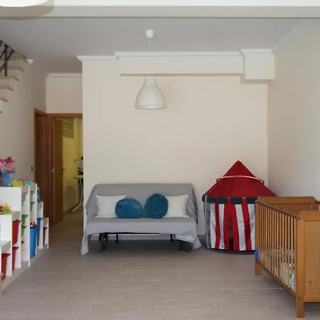 Moradia Com Piscina Privada Em